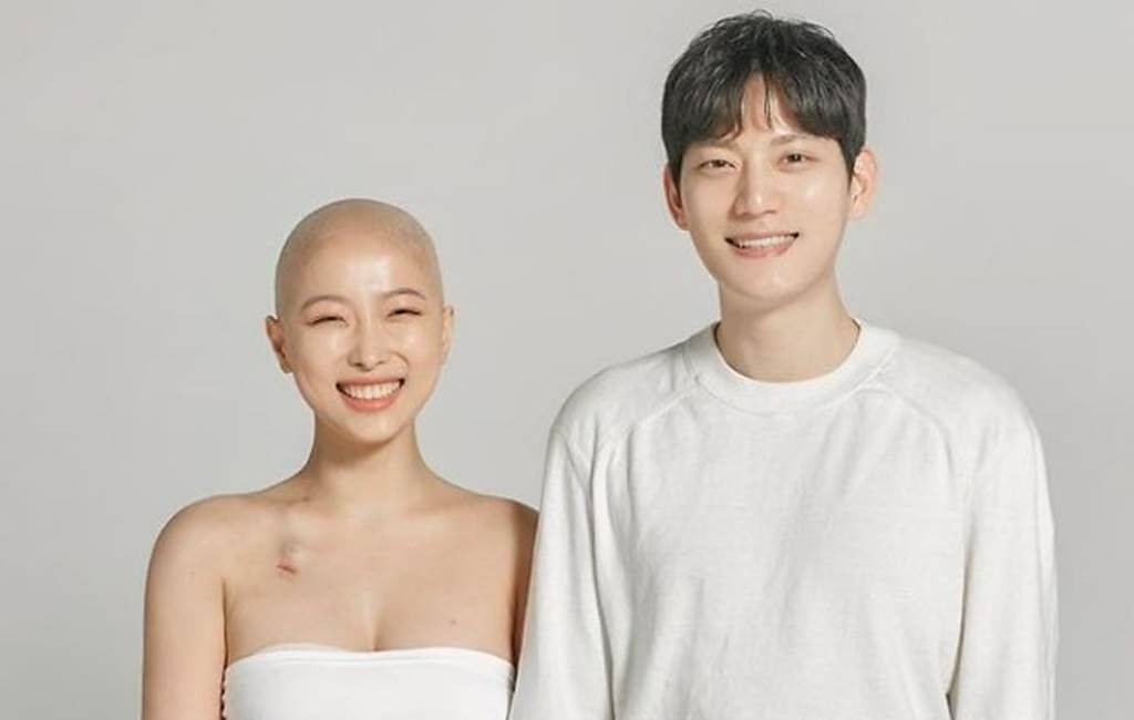 南韓網紅Dawn抗癌期間，交往6年的男友不離不棄。（圖／IG@heisgun）