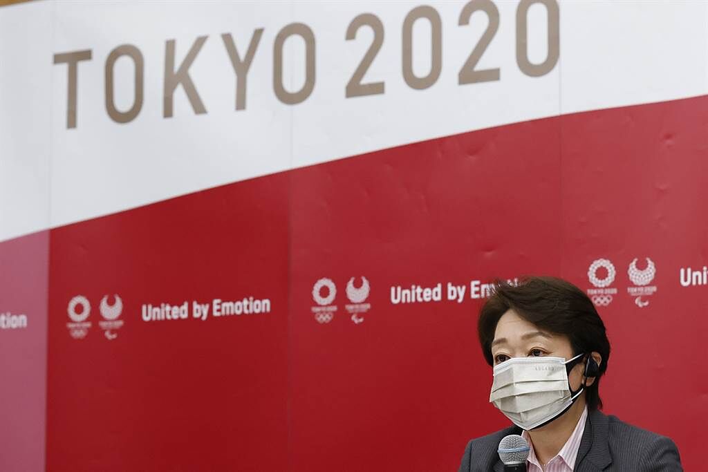 東京奧運籌委會主席橋本聖子今天宣布進場人數上限，屆時單一場館最多開放1萬人或是場館容量50％的觀眾。(美聯社)