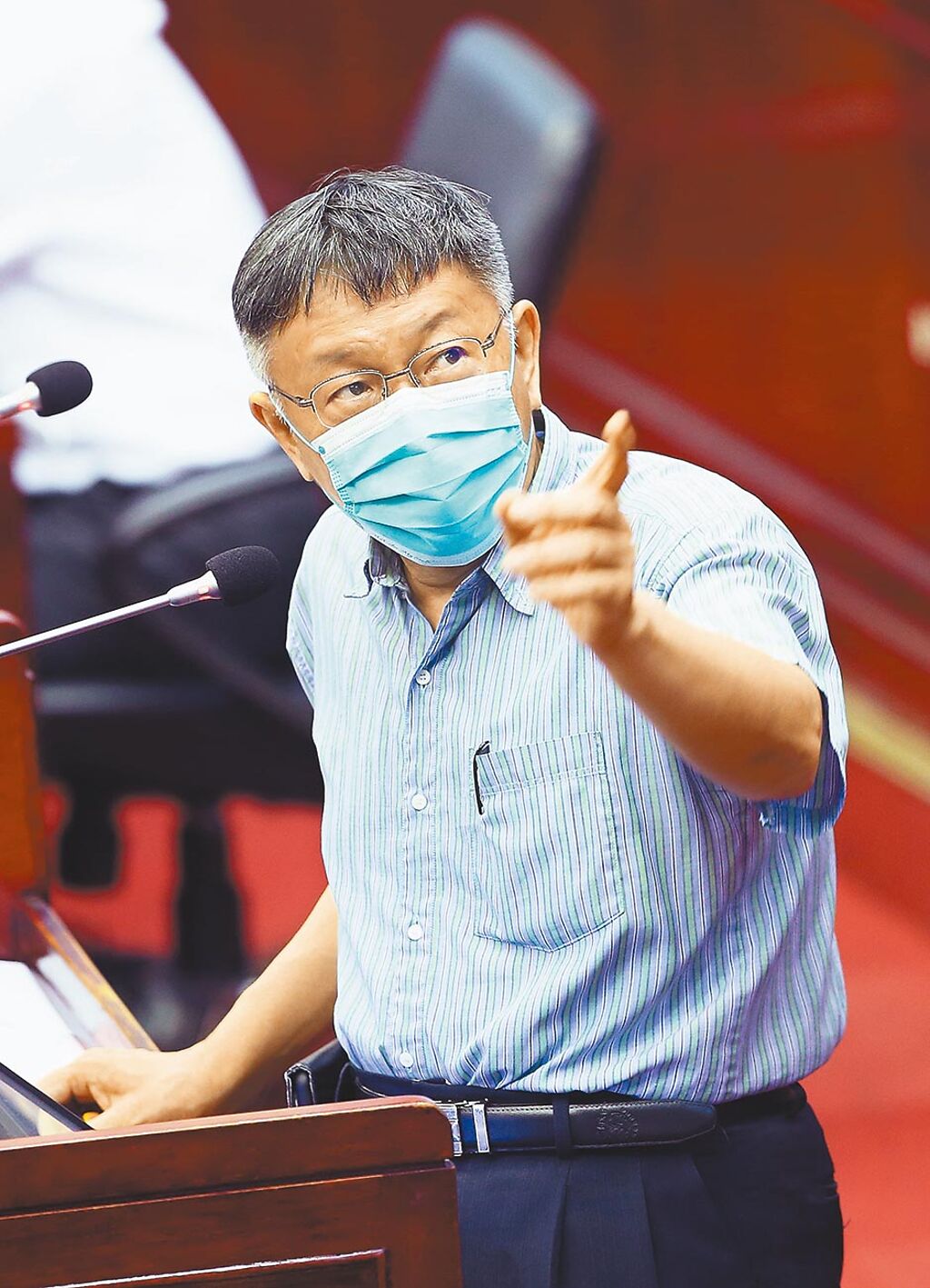 台北農產運銷公司確診員工數持續攀升，台北市21日召開記者會，市長柯文哲（見圖）定調北農不休市，但要用疫苗圍堵疫情。（陳怡誠攝）