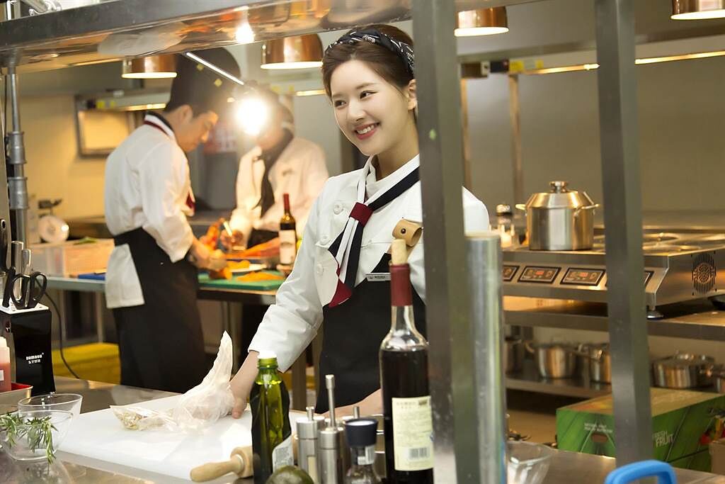 趙露思在《我，喜歡你》飾演對美食有獨特天份的小廚娘「顧勝男」。（中天娛樂台提供