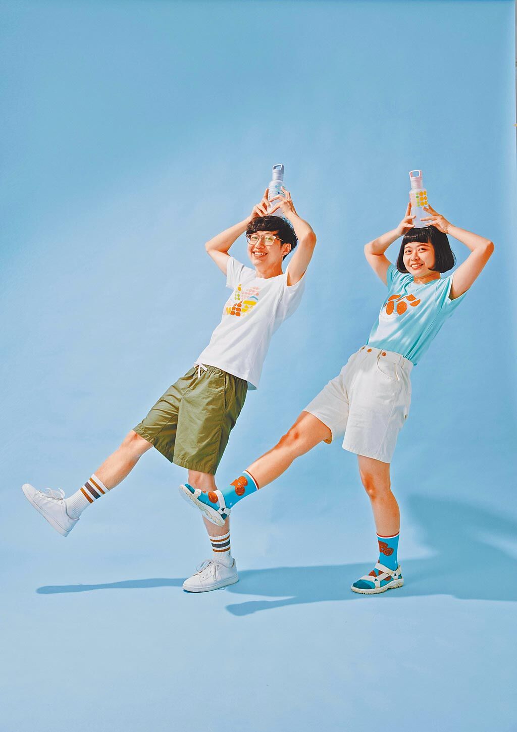 印花樂推出「戀夏冰果室」系列，開賣遮陽漁夫帽、印花T恤等。（印花樂提供）