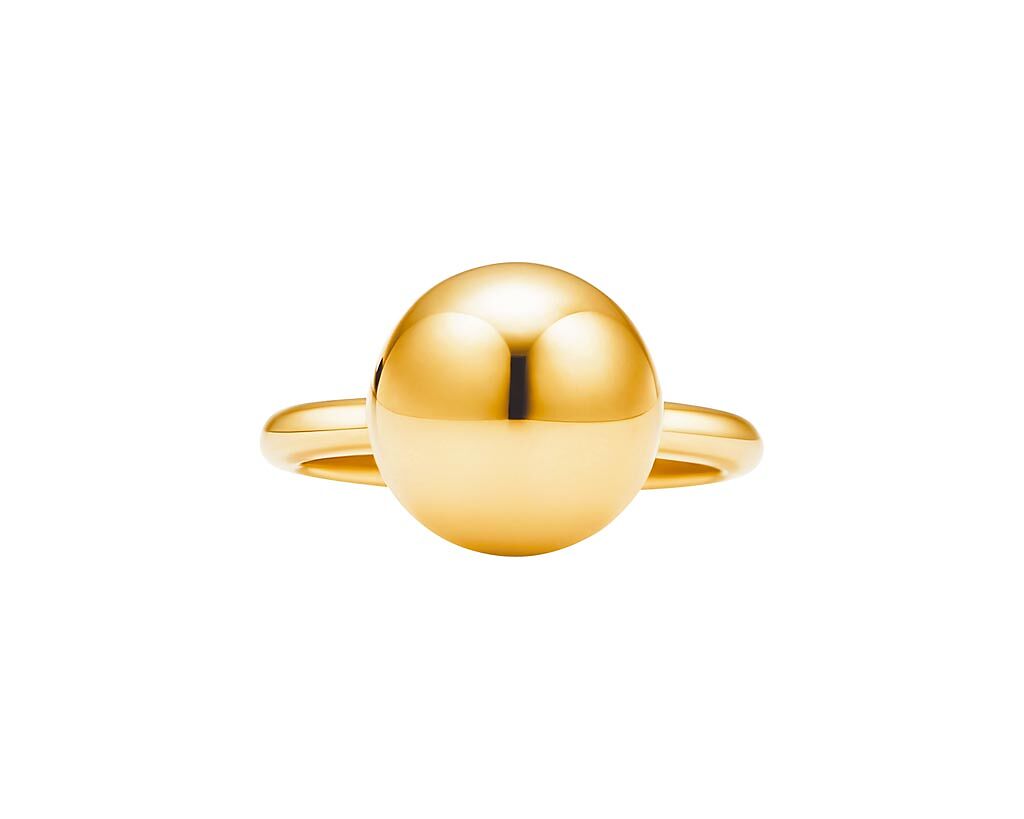 Tiffany HardWear金球形戒指，5萬3000元。（Tiffany & Co.提供）