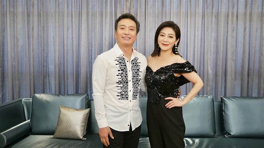 王中平（左）和王彩樺參加 《娛樂超skr》節目分享拍戲點滴。（民視提供） 