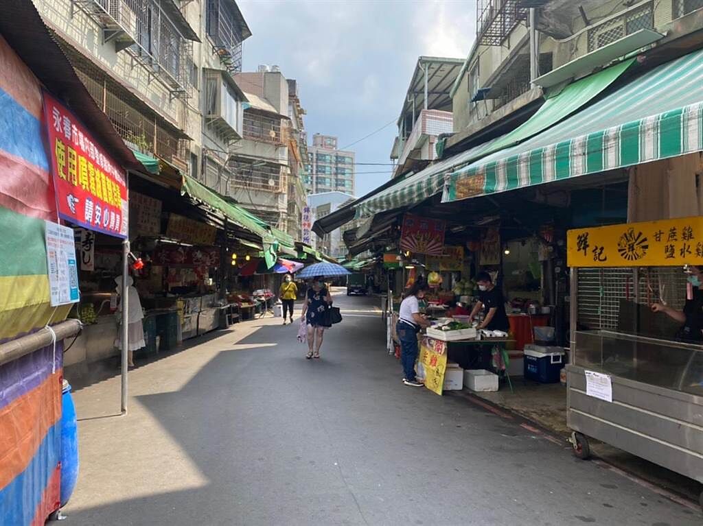 台北市永春市場今日空空如也。（黃婉婷攝）