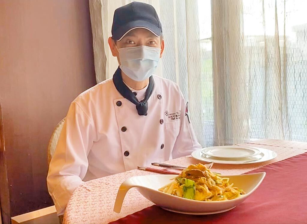 現任台北花園大酒店翠庭中餐廳主廚鄭昌黎，學習道地江浙菜，入行30年。（天成飯店集團提供）