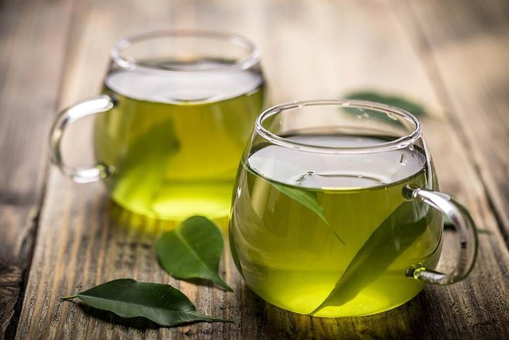 綠茶有護心、顧肝等10大好處 加3食材營養更提升。(示意圖/Shutterstock)