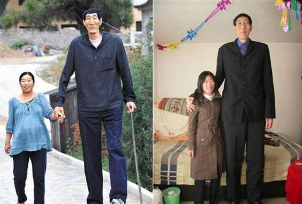 鮑喜順以236公分的身高，在2005年獲得金氏世界紀錄「世界自然生長第一高人」的認證。(圖/翻攝自微博)