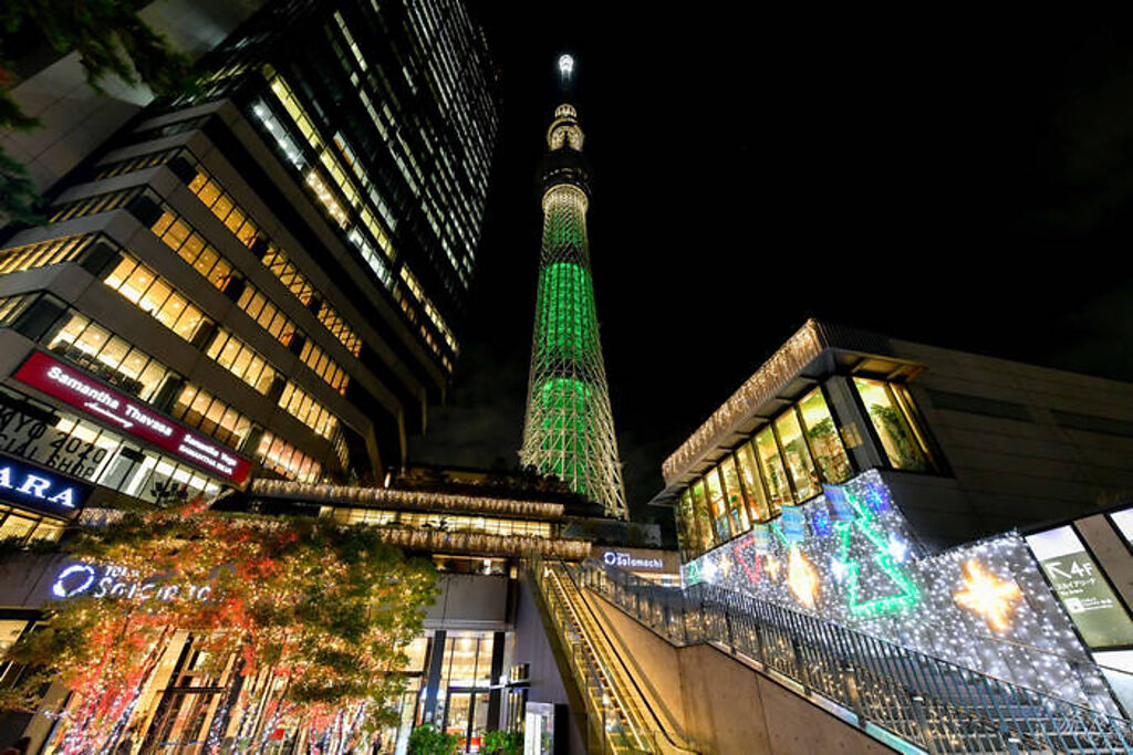 東京晴空塔「夢幻耶誕」主題燈飾((圖片來源： TOKYO-SKYTREETOWN) 