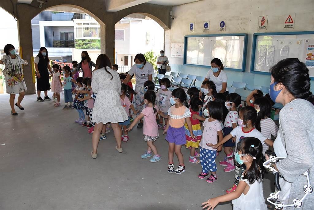 苗栗縣將從7月10日開始替幼兒園教職人員打疫苗。（謝明俊攝）