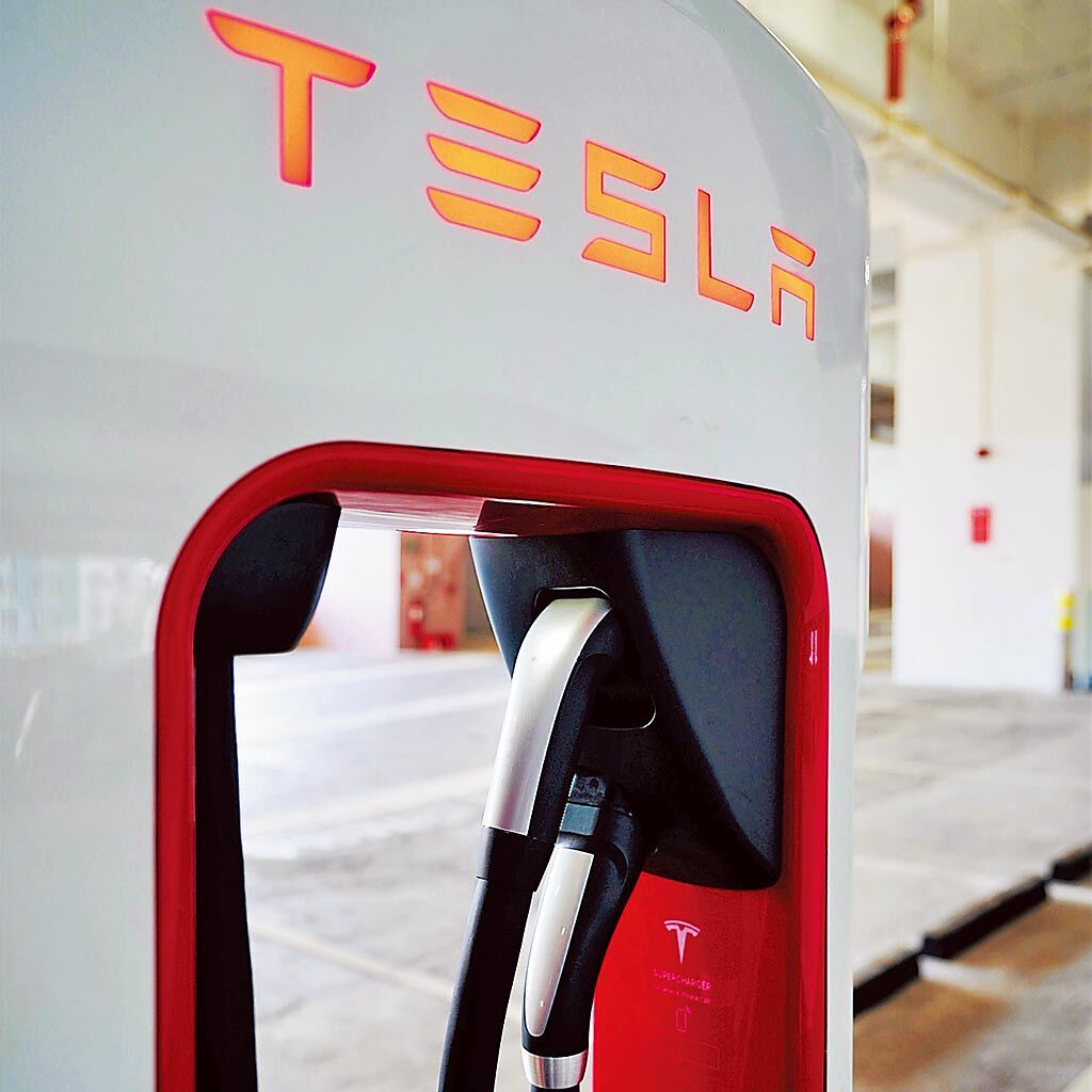 Tesla計畫於7月底前完成超級充電站，擁有「雙規格並行」超級充電座。（Tesla提供）