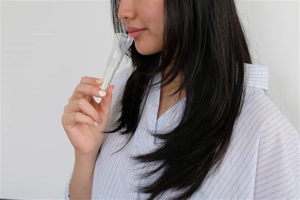 COVID-19快篩不用戳鼻子！印尼生物科技新創發明唾液檢測試劑（圖／明日科學）