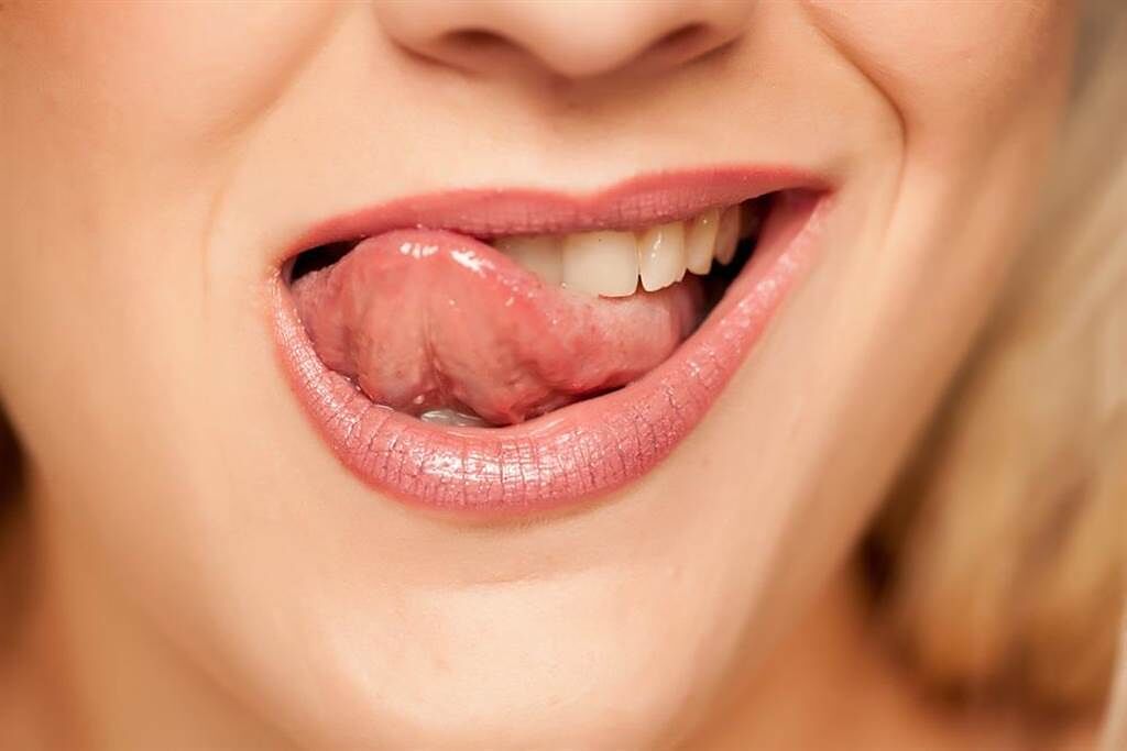 其實攸關全身健康！ 鮮少人注意的「舌頭」保養重點。(示意圖/Shutterstock)