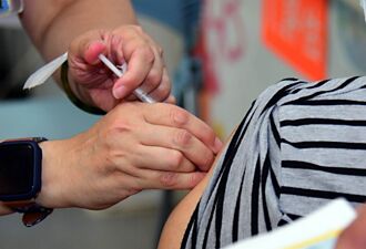 台東連31天嘉玲 第3波莫德納疫苗12日開放預約