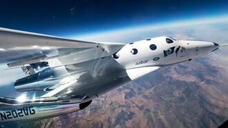 運輸機載太空船起飛 布蘭森將實現太空旅行夢想