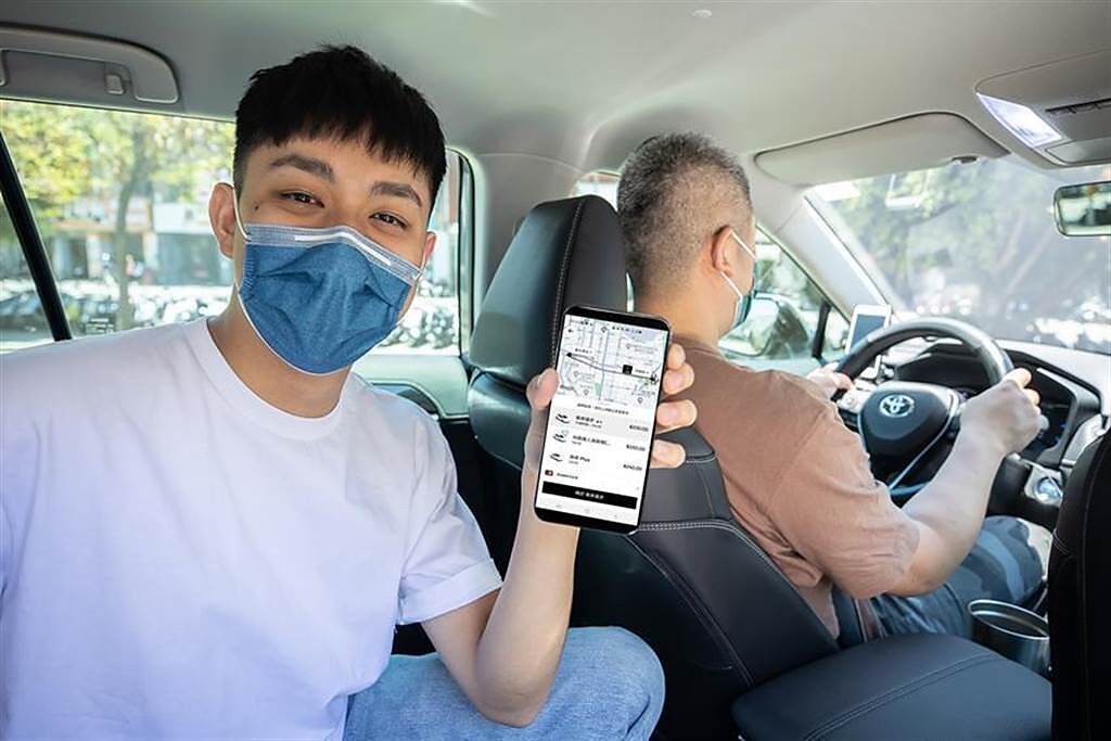 Uber 今（13）日宣布，消費者將獲得10趟85折乘車優惠，幫助民眾重返工作與日常生活。（圖／Uber提供）