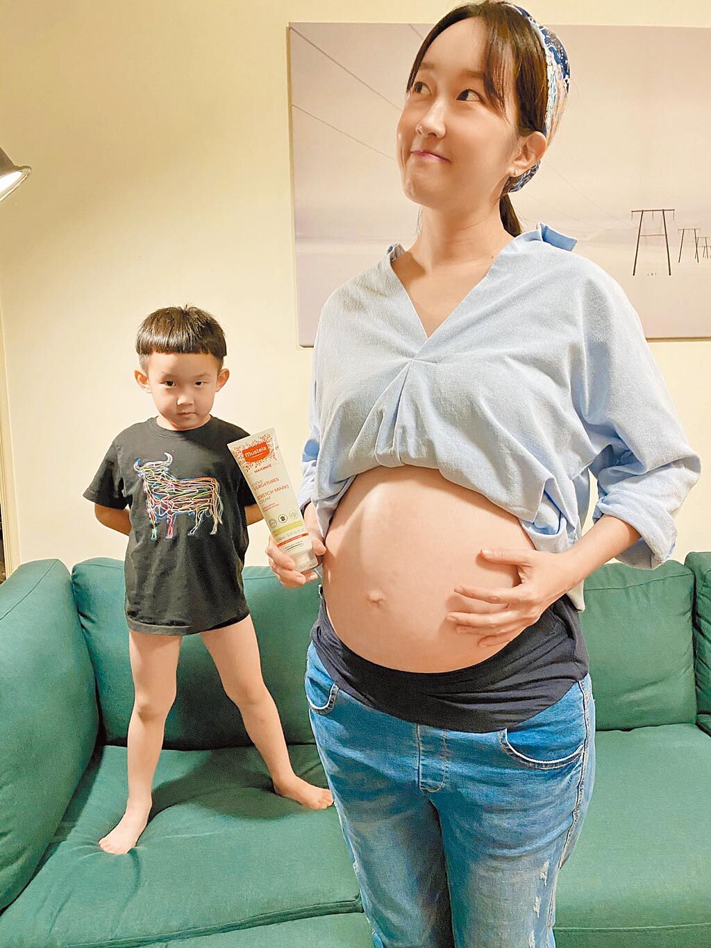 37歲的巴鈺為了讓兒子有手足相伴，所以決定生第二胎。（摘自臉書）