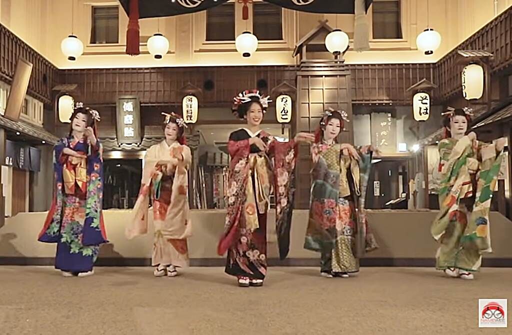 〈東京盆踊りTokyo Bon 2020〉舞蹈版MV也引來討論。（圖／亞洲通文創提供）