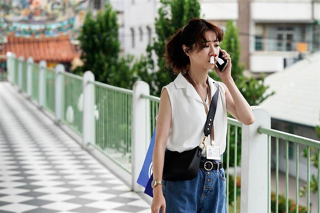 謝盈萱在《俗女2》再度展現影后級演技。 (華視、CATCHPLAY提供)