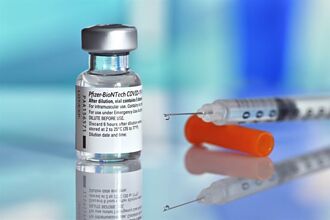 高端疫苗通過EUA 醫曝保護力仍輸mRNA疫苗