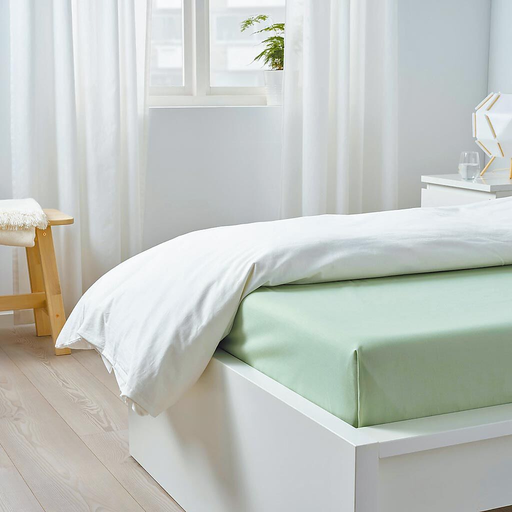 DVALA單人床包，採用天然、柔軟棉質，透氣又可吸收溼氣，讓你舒適入眠，379元。（IKEA提供）