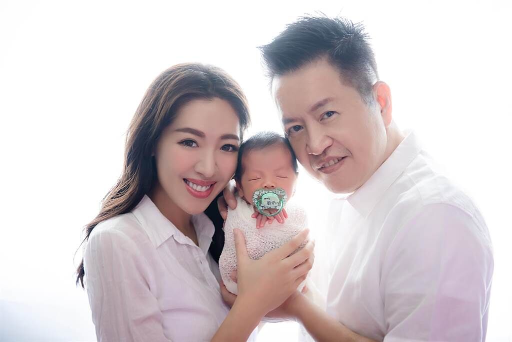 劉伊心跟老虎牙子CEO林志隆最近喜得第2胎。（泡泡糖定製影像提供）