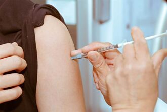 第三輪疫苗接種預約踴躍 75萬人已完成預約登記