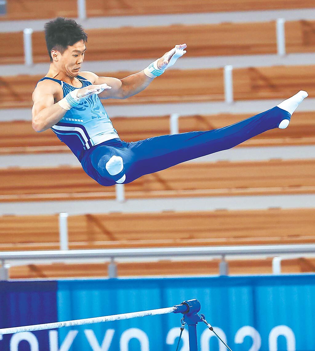 唐嘉鴻在男子體操個人全能奪下第7，創下台灣選手紀錄。（季志翔攝）