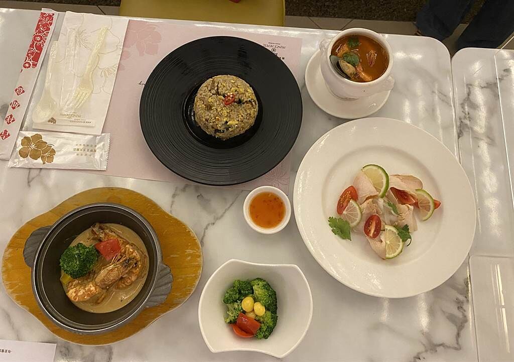 嘉義耐斯王子飯店開放內用，推出泰式料理套餐。（廖素慧攝）