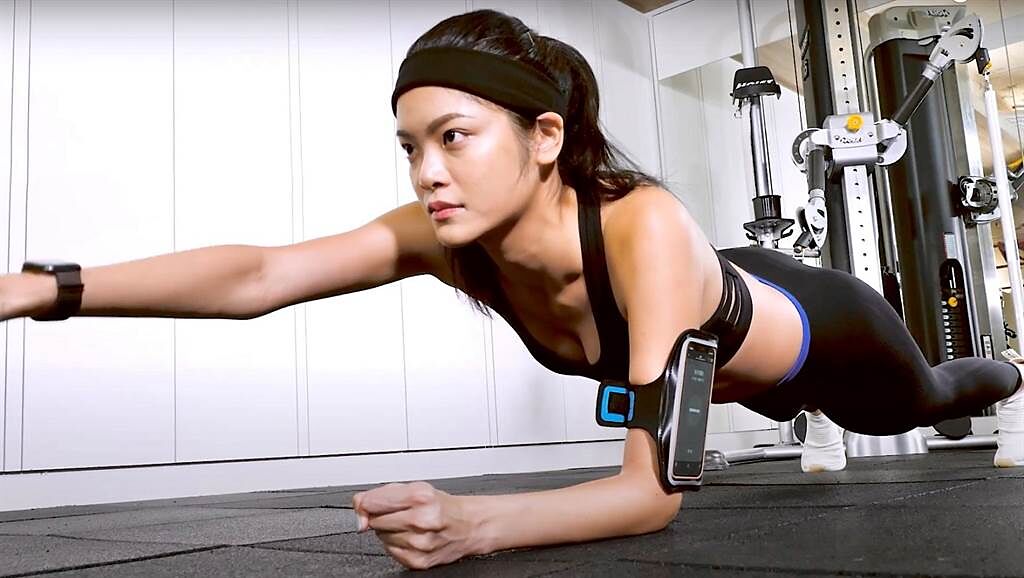 「HI-Health您好健康」《Move V我形我塑》AI科技健身服務 虛擬教練指點動作準確度 搶攻遠距健身商機。（亞太電信提供／黃慧雯台北傳真）