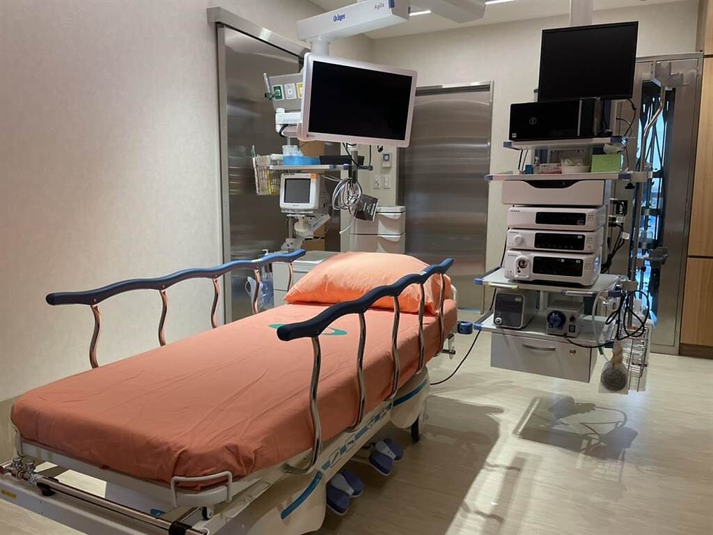 板橋新光健檢中心引進電子式腸胃內視鏡。鄭郁蓁攝影