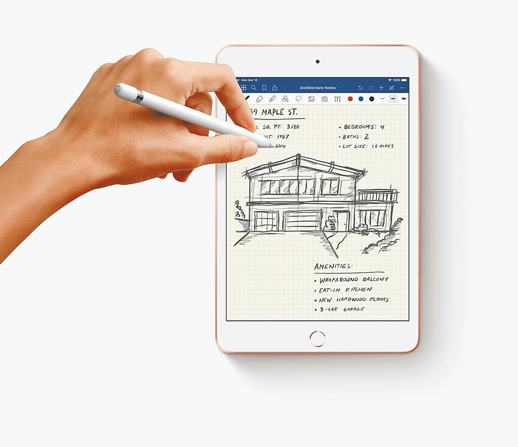 蘋果的iPad及iPad Air均支援Apple Pencil；iPad，定價1萬500元起。（蘋果官方網站）