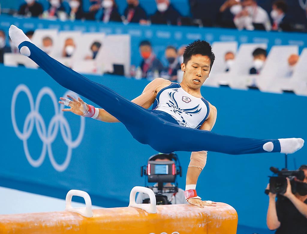 東京奧運體操鞍馬項目，中華隊李智凱拿到銀牌。（季志翔攝）