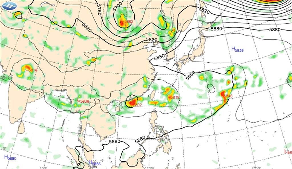 台灣附近有兩熱低壓發展，最快今天內雙雙成為颱風。（中央氣象局提供）