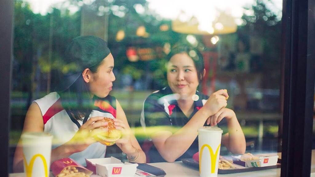台灣麥當勞x戴資穎首支紀實片《在你身邊為你加油，這樣的滋味，真好》 於8月4日晚間9點上線。（麥當勞提供）