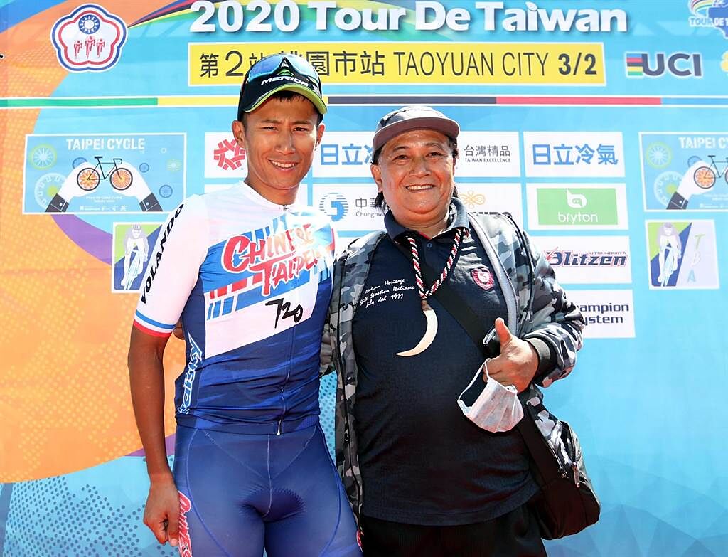 唯一代表台灣參加自由車選手馮俊凱感謝家人支持。（台中市政府提供）