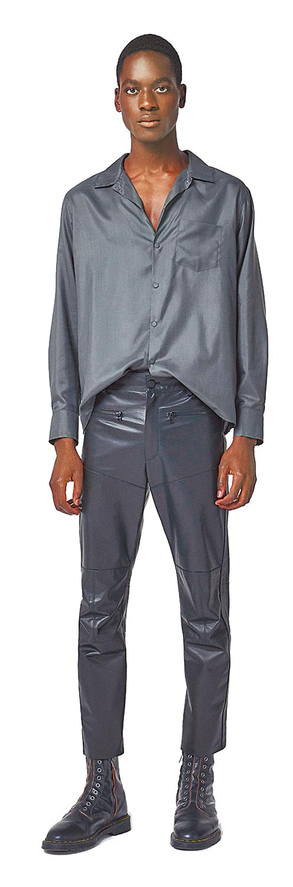 吳昕威的自創男裝品牌Peter Wu色調優雅沉穩，各種深淺不一的灰色調，流露貴族氣息。（Peter Wu提供）