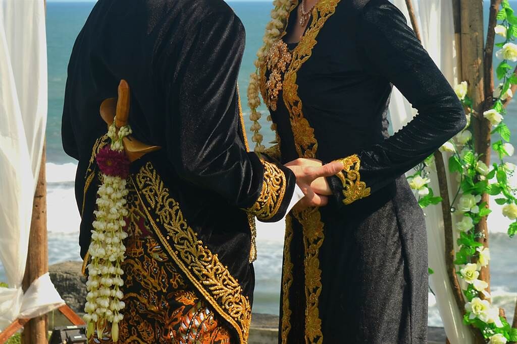 印尼一名20歲男子在婚禮當天一次娶了2名老婆，引發網路熱議。(示意圖/達志影像)