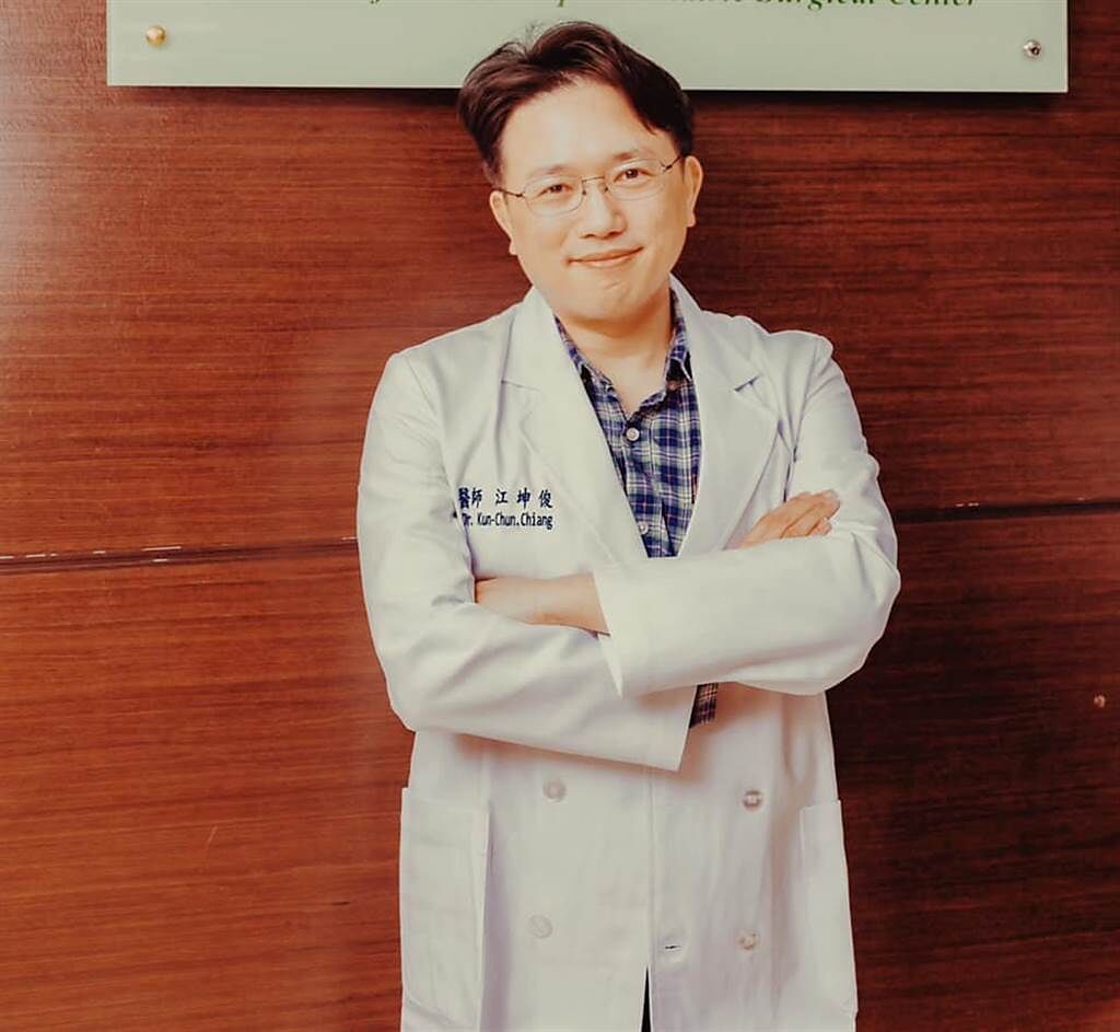 醫師江坤俊時常在個人臉書粉專分享醫院裡暖心的故事。（圖／翻攝自江坤俊臉書粉專）