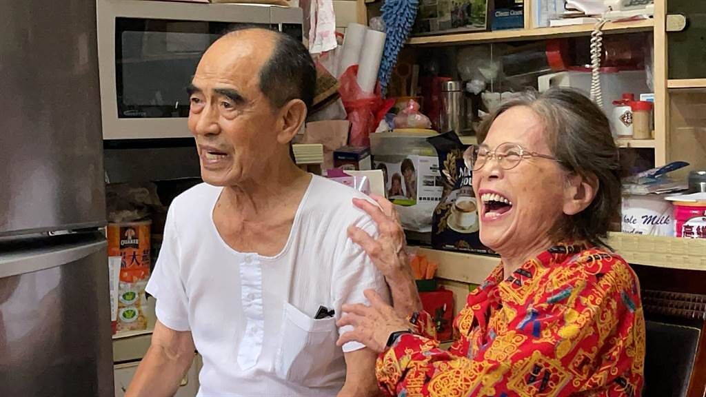 萬秀洗衣店的萬吉與秀娥70年的好感情，讓許多網友相當羨慕。（Story Wear提供）