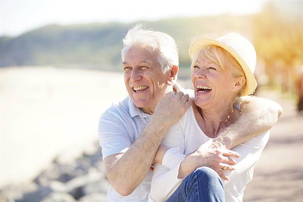 比長壽更重要！「疾病壓縮論」才是讓人活得更好的關鍵。(示意圖/Shutterstock)