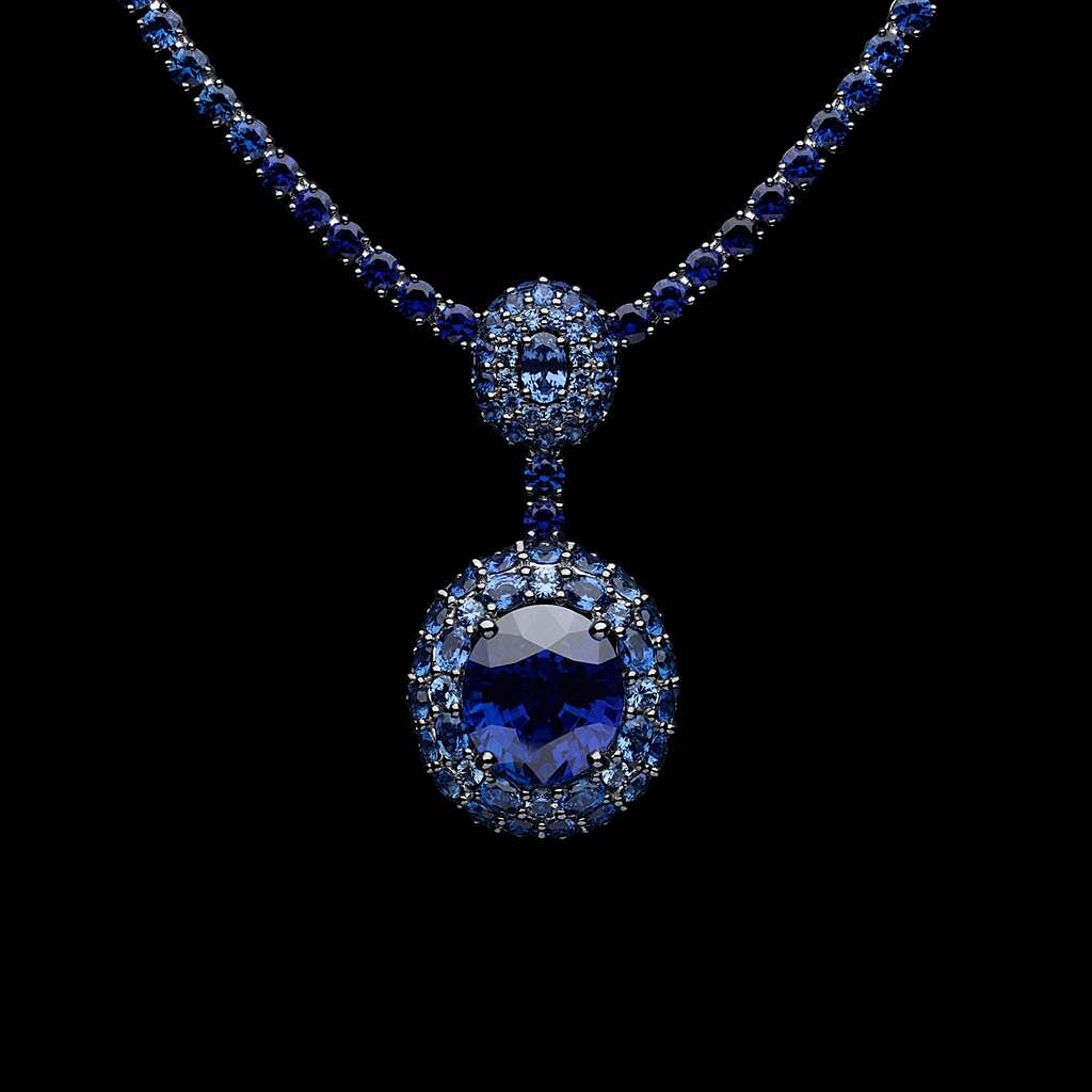 DIOR ROSE藍寶石項鍊，是此行來台珠寶中最貴的一件作品，主石16.59克拉橢圓形切割斯里蘭卡藍寶石，約6100萬元。（DIOR提供）
