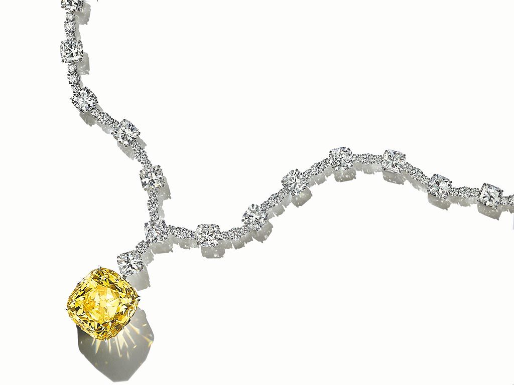 Tiffany Diamond傳奇黃鑽項鍊，主石是128.54克拉黃鑽。（Tiffany & CO.提供）