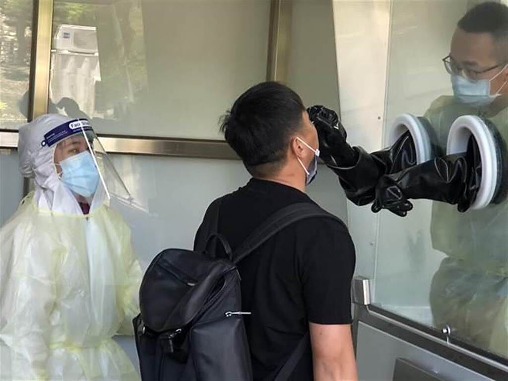 台北市衛生局昨公布，新增2例本土確診，分別為案16087和案16077，其中40名接觸者PCR結果出爐。（示意圖／本報資料照片）