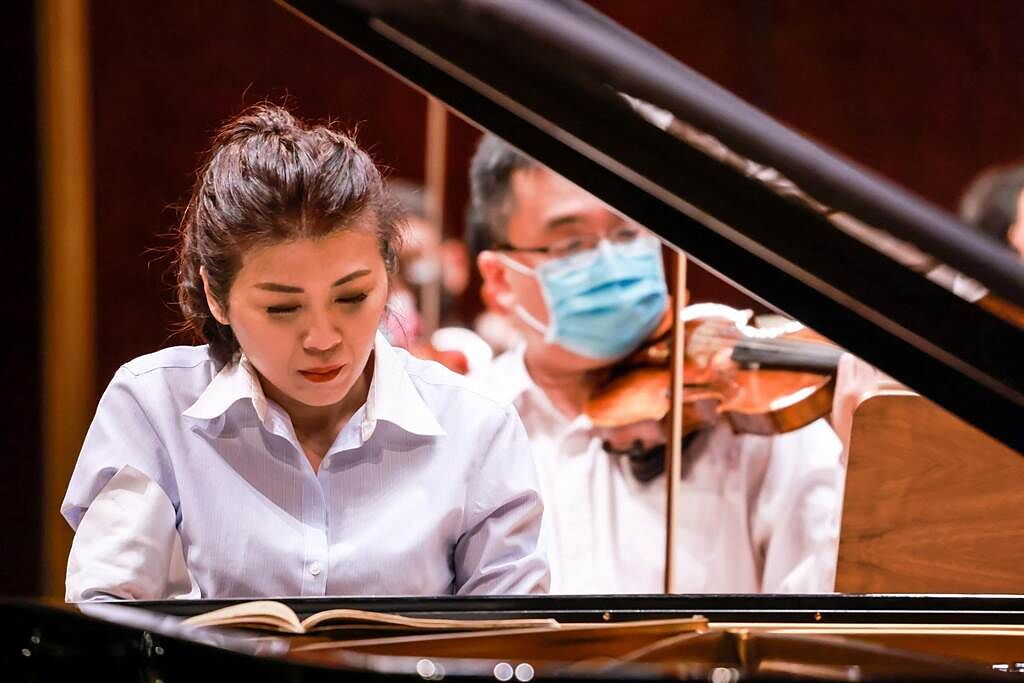 鋼琴家陳毓襄在11年前曾代替恩師波哥雷里奇上陣完成音樂會彩排，當時的曲目是蕭邦第二號鋼琴協奏曲，樂團為國立台灣交響樂團，11年後，她將正式和同樂團演出同首曲目。（國立台灣交響樂團提供）