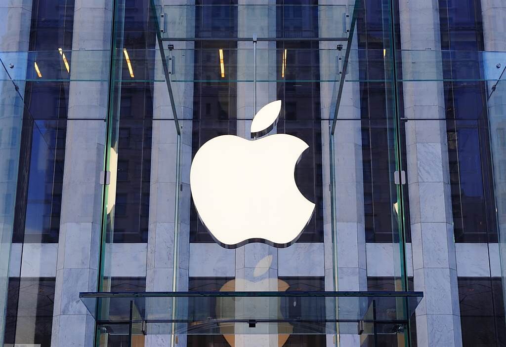 蘋果iPhone13系列預計重新推出玫瑰金色。（圖／shutterstock）