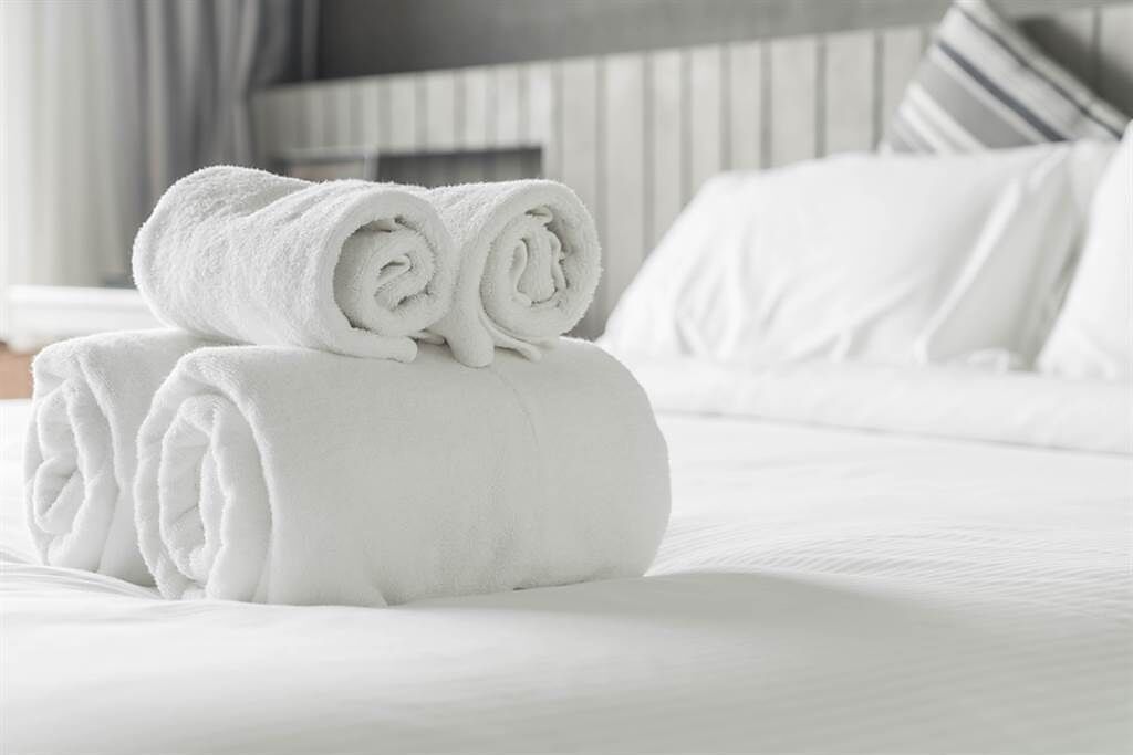 有網友婚後搬進老公家後，才發現老公全家6人共用一條浴巾。(示意圖/Shutterstock)