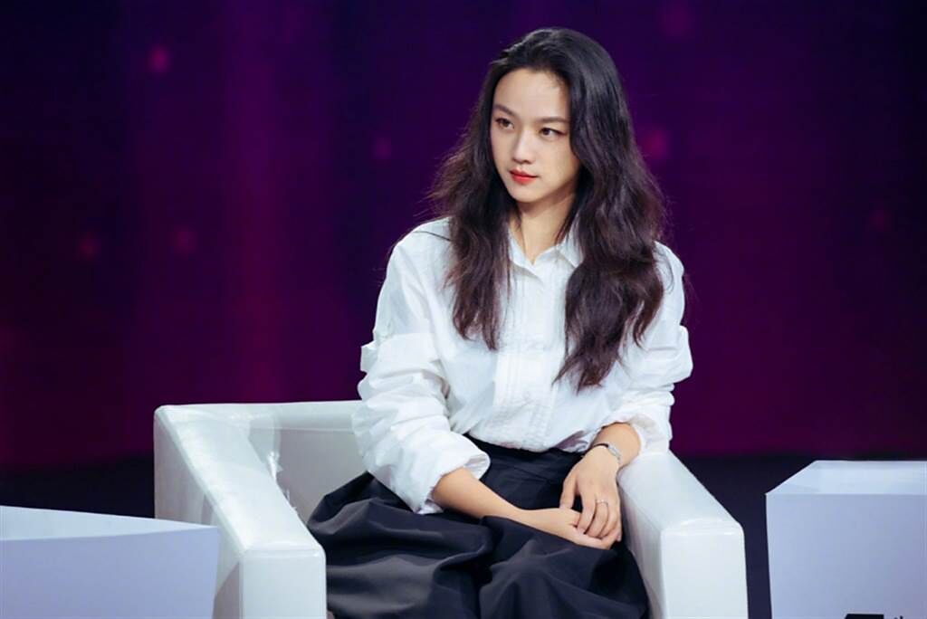 湯唯日前現身北京國際電影節，久違公開露面的她狀態極好，仙女顏值完全不像是要42歲。(圖/ 摘自微博)