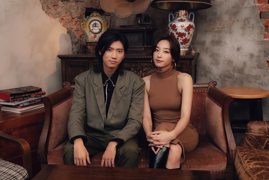 Ray黃霆睿與席惟倫在〈隨便說說〉MV飾演一對戀人。（相映國際提供）