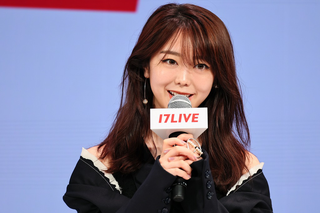 5月剛從AKB48畢業的峯岸南說，自己的畢業演唱會透過17LIVE直播，粉絲、親戚朋友都能零時差收看。(圖/17LIVE提供)