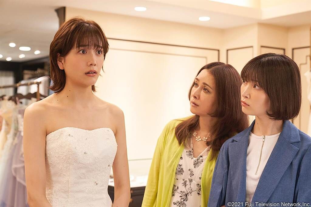 松井愛莉在《性感男友讓我著迷》穿上結婚禮服。（friDay影音提供）